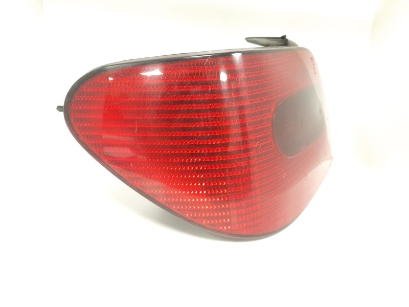 Recambio de piloto trasero izquierdo para citroën xsara berlina 1.9 turbodiesel referencia OEM IAM  30777 