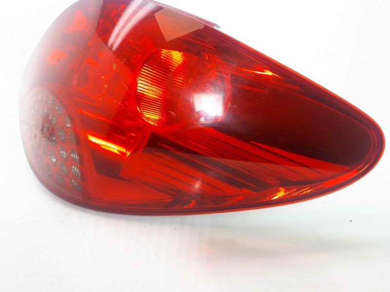 Recambio de piloto trasero derecho para peugeot 207 xs referencia OEM IAM   