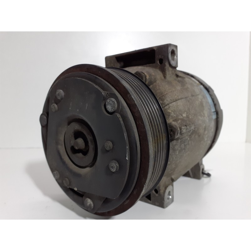 Recambio de compresor aire acondicionado para renault megane i coupe fase 2 (da..) 1.9 dci dynamique referencia OEM IAM 77001057