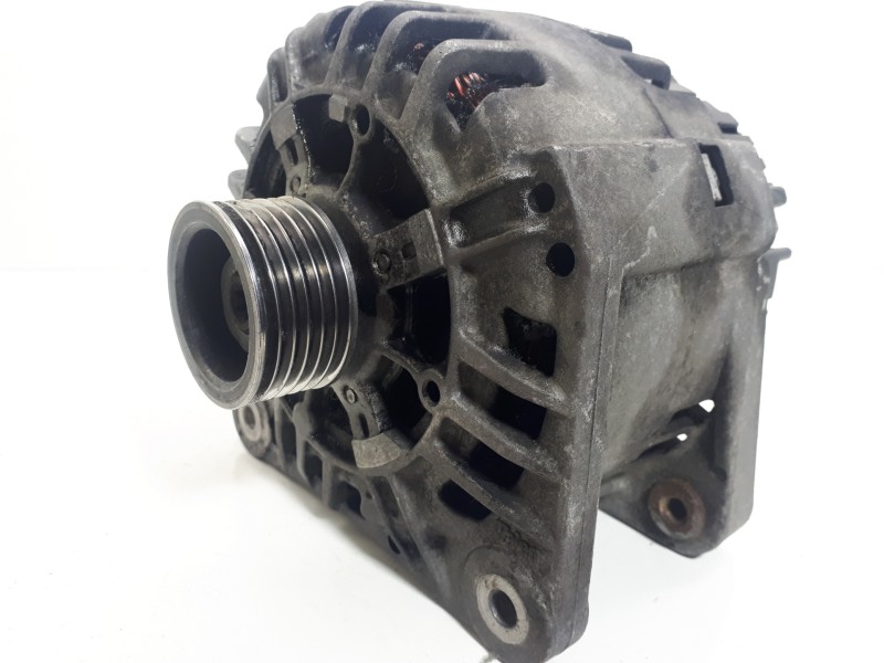 Recambio de alternador para nissan primastar (x83) combi, 6 plazas, batalla corta referencia OEM IAM 8200495304 SG12B097 