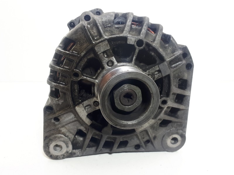 Recambio de alternador para nissan primastar (x83) combi, 6 plazas, batalla corta referencia OEM IAM 8200495304 SG12B097 