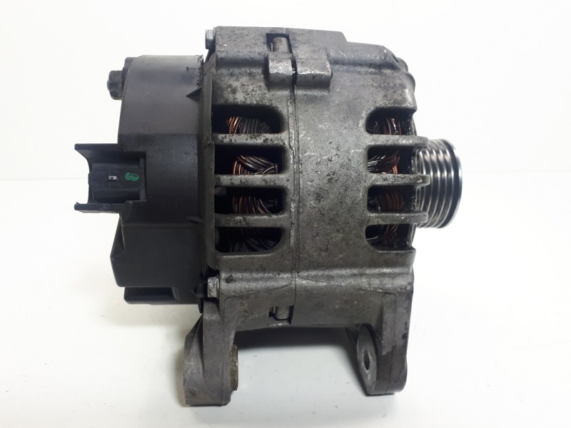 Recambio de alternador para nissan primastar (x83) combi, 6 plazas, batalla corta referencia OEM IAM 8200495304 SG12B097 