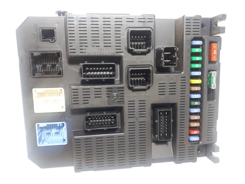 Recambio de caja reles / fusibles para peugeot 207 xs referencia OEM IAM 9659285380 BSI2004P06 