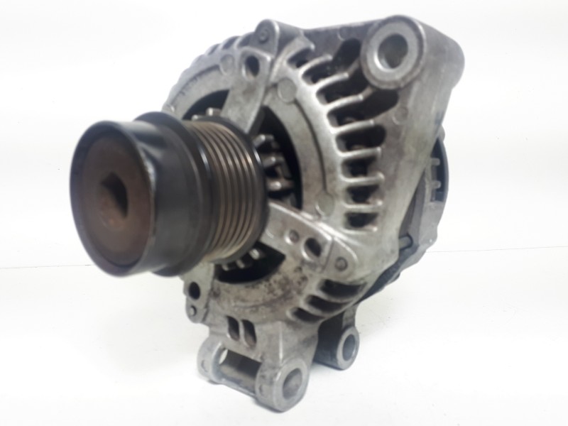 Recambio de alternador para jaguar s-type 2.7 v6 diesel classic referencia OEM IAM 4R8310300AB 1042103720 