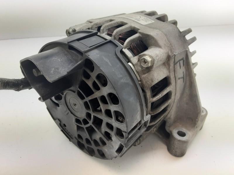 Recambio de alternador para fiat 500 312 referencia OEM IAM 51714791 MS1022118470 90A