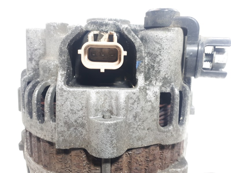 Recambio de alternador para ford fusion (cbk) ambiente referencia OEM IAM 2S6T10300CB A005TA7692 70A