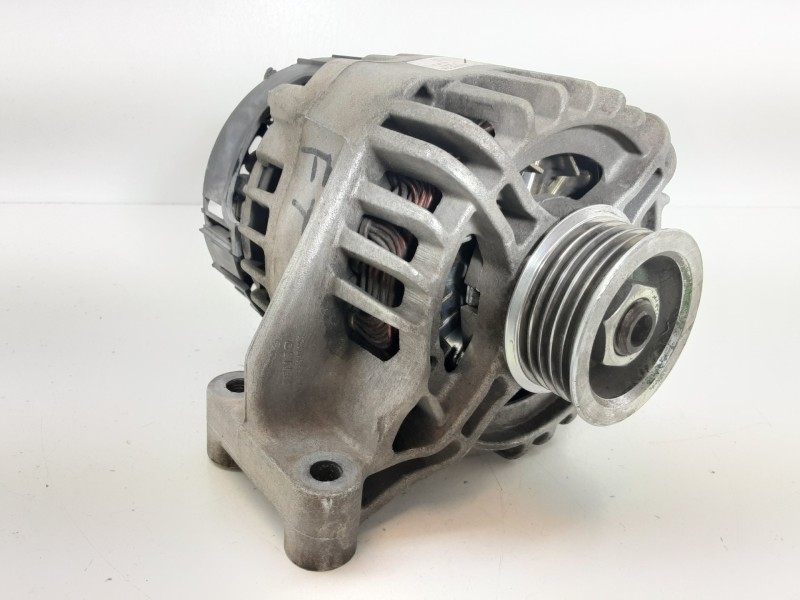 Recambio de alternador para fiat 500 312 referencia OEM IAM 51714791 MS1022118470 90A