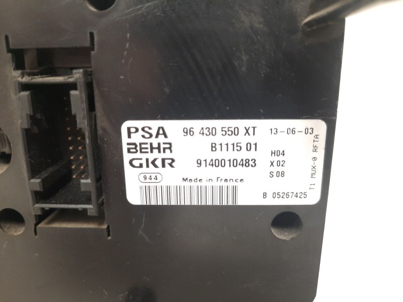 Recambio de mando climatizador para peugeot 206 sw 1.4 hdi referencia OEM IAM 96430550XT 32690 