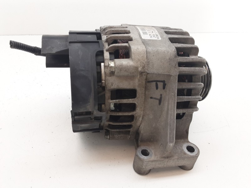 Recambio de alternador para fiat 500 312 referencia OEM IAM 51714791 MS1022118470 90A