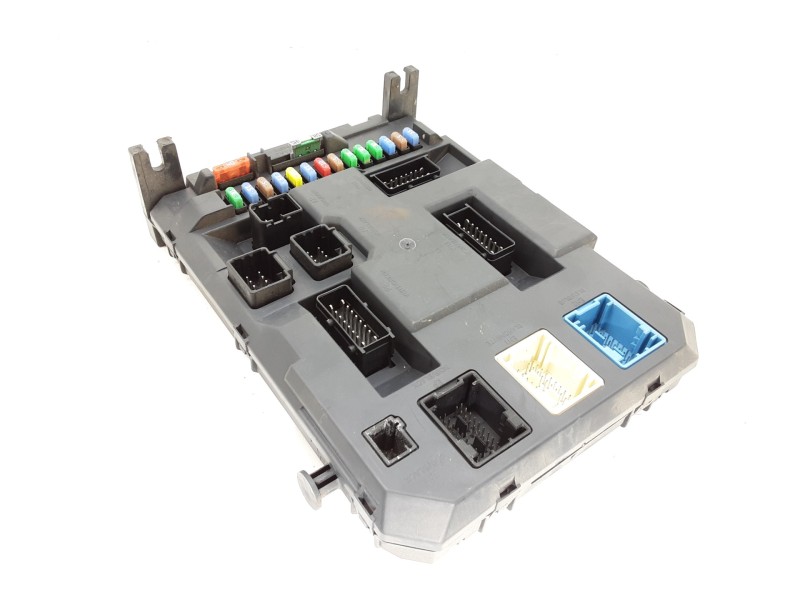 Recambio de caja reles / fusibles para citroën c3 picasso attraction referencia OEM IAM 9666952380 BSIEVX05 