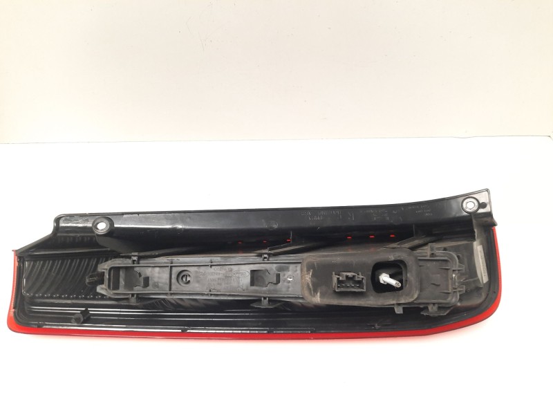 Recambio de piloto trasero derecho para ford fiesta (cbk) 1.6 tdci cat referencia OEM IAM  32747 