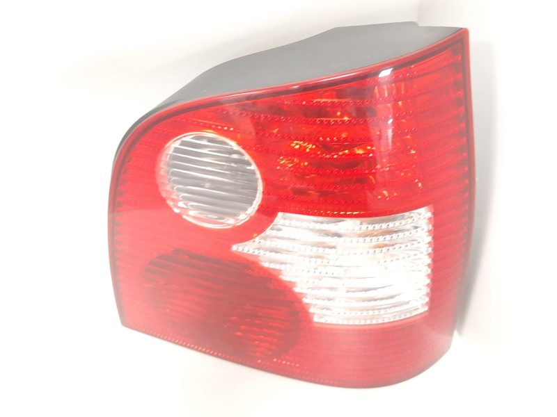 Recambio de piloto trasero derecho para volkswagen polo (9n1) highline referencia OEM IAM 6Q6945096G  