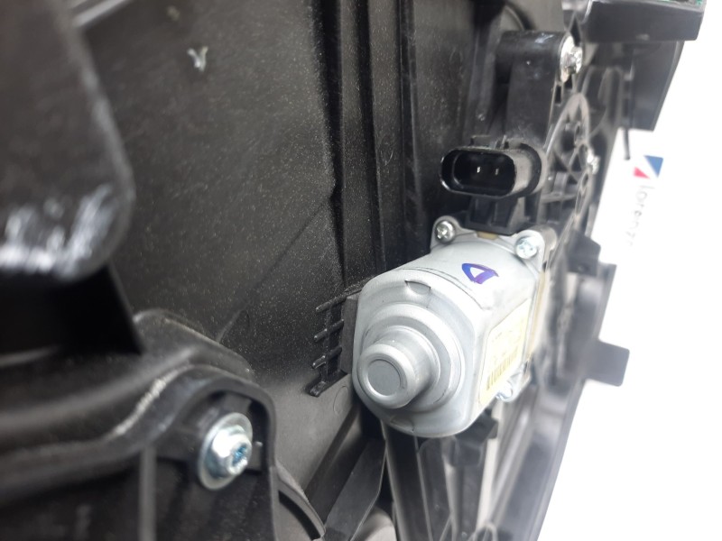 Recambio de elevalunas delantero derecho para hyundai tucson (tl, tle) 2.0 crdi referencia OEM IAM 82460D7000 01100735423 TLEFRR