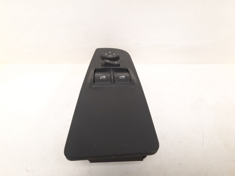 Recambio de mando elevalunas delantero izquierdo para fiat grande punto (199_) 1.9 d multijet referencia OEM IAM   