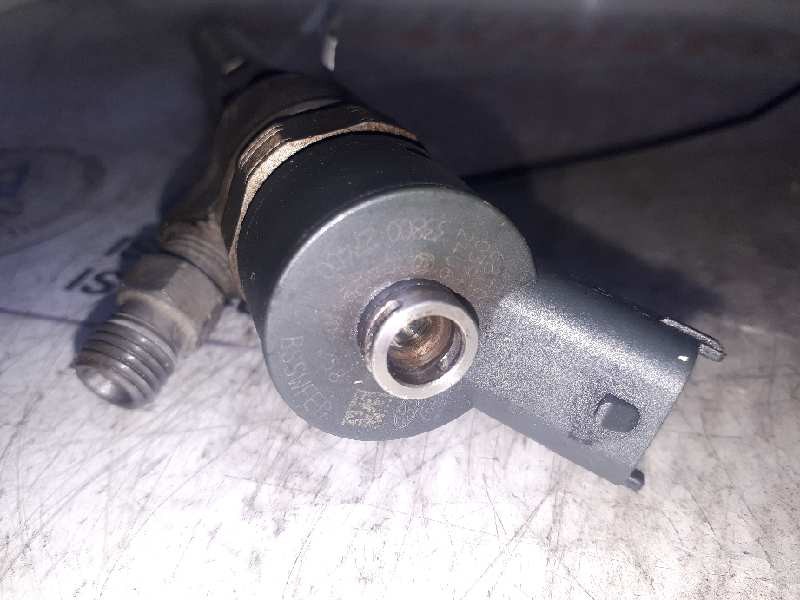 Recambio de inyector para kia carens (un) emotion referencia OEM IAM 3380027400 0445110258 