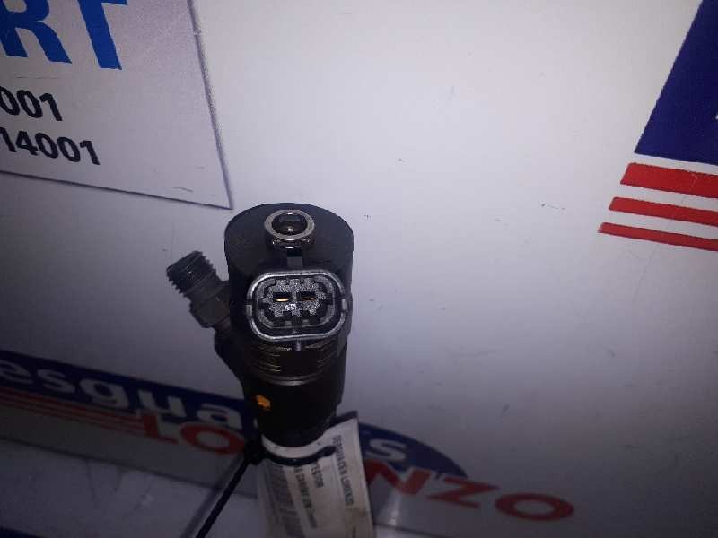 Recambio de inyector para kia carens (un) emotion referencia OEM IAM 3380027400 0445110258 