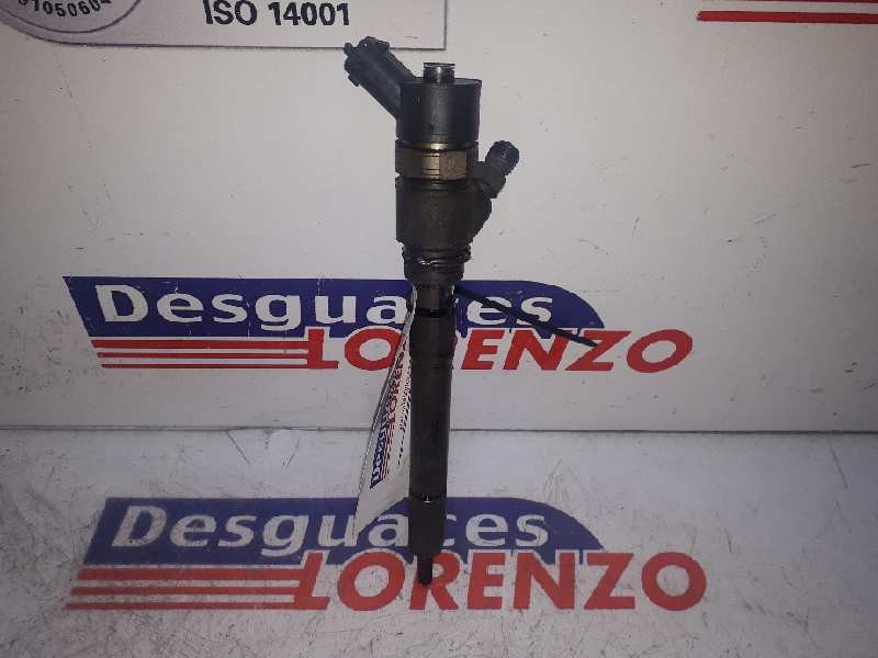 Recambio de inyector para kia carens (un) emotion referencia OEM IAM 3380027400 0445110258 