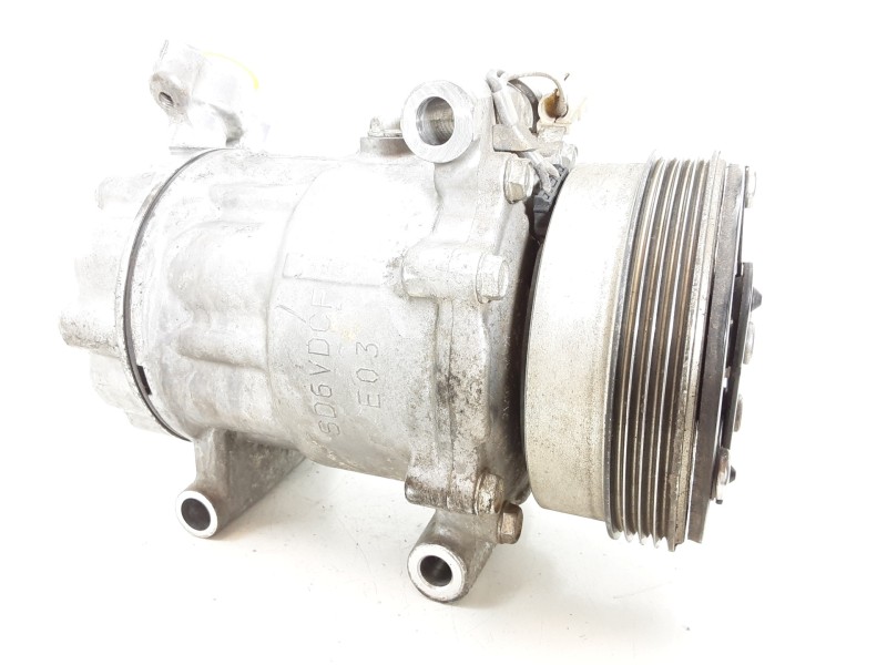 Recambio de compresor aire acondicionado para dacia sandero ambiance referencia OEM IAM 8200840899 1911 