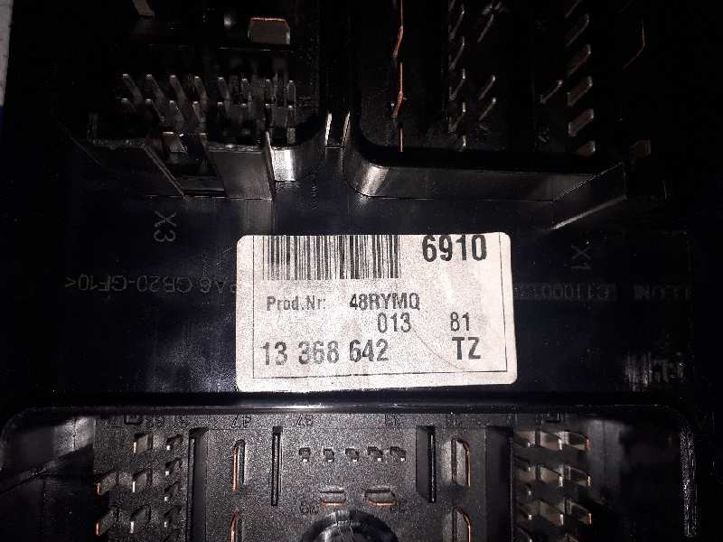 Recambio de caja reles / fusibles para opel astra j lim. excellence referencia OEM IAM 13368642 1110129AA TZ