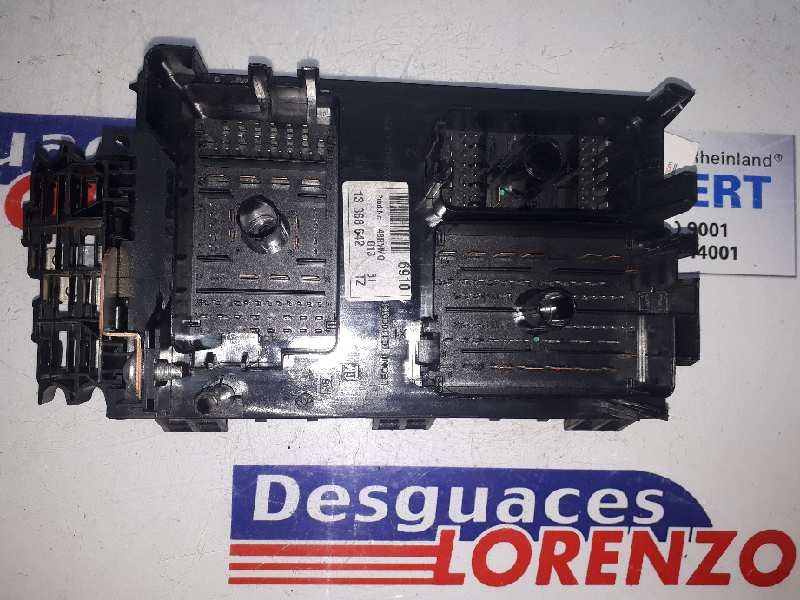 Recambio de caja reles / fusibles para opel astra j lim. excellence referencia OEM IAM 13368642 1110129AA TZ
