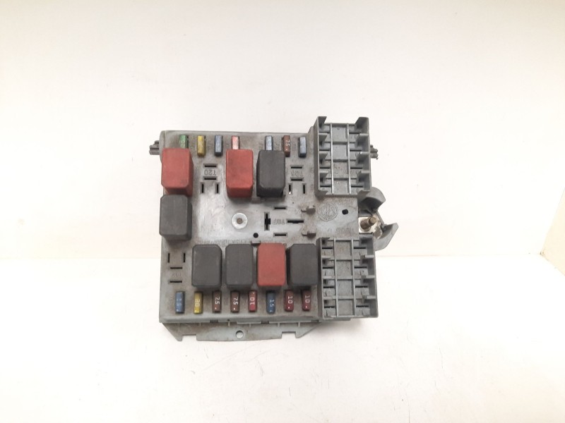 Recambio de caja reles / fusibles para fiat stilo (192) 1.9 jtd / 1.9 jtd 115 active referencia OEM IAM 0051759555 46796538 