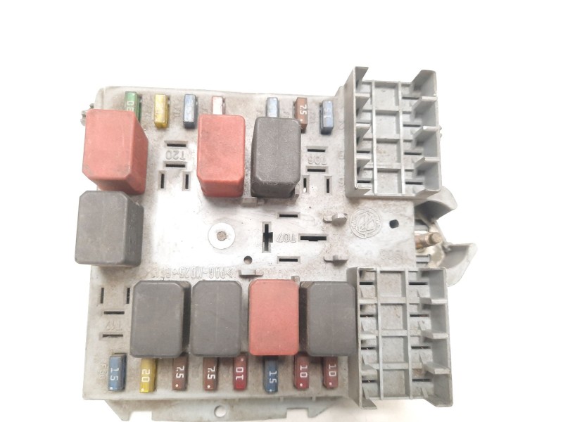 Recambio de caja reles / fusibles para fiat stilo (192) 1.9 jtd / 1.9 jtd 115 active referencia OEM IAM 0051759555 46796538 
