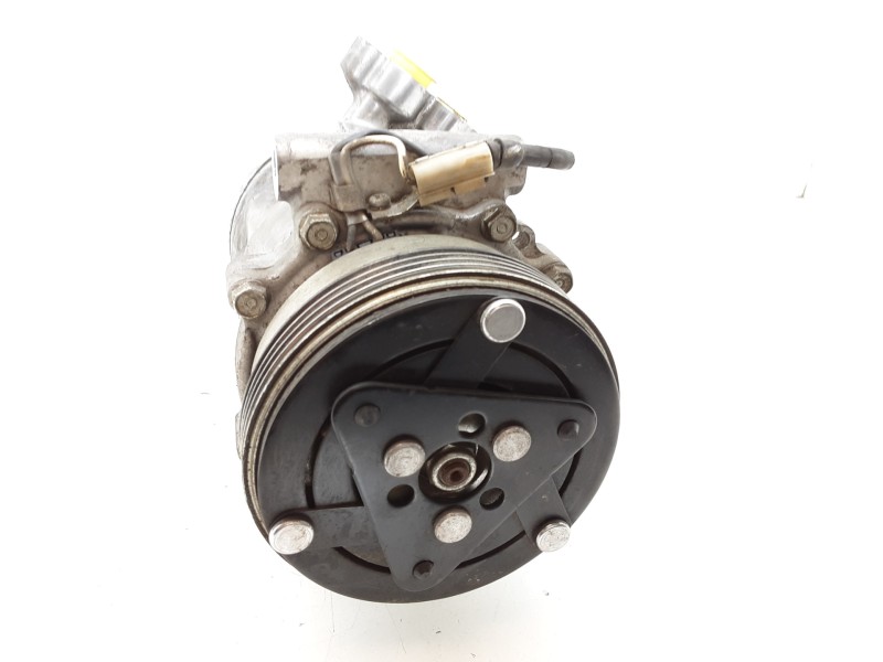 Recambio de compresor aire acondicionado para dacia sandero ambiance referencia OEM IAM 8200840899 1911 