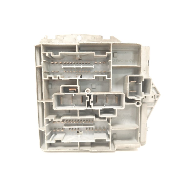 Recambio de caja reles / fusibles para fiat stilo (192) 1.9 jtd / 1.9 jtd 115 active referencia OEM IAM 0051759555 46796538 