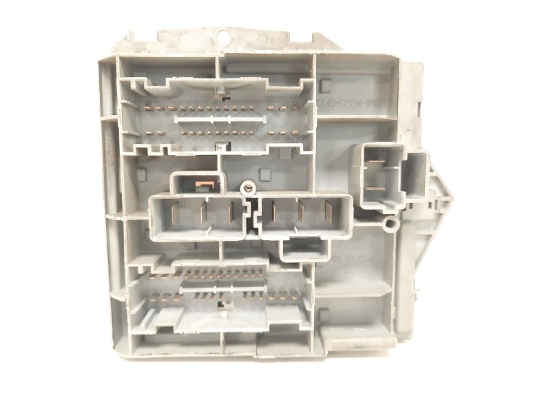 Recambio de caja reles / fusibles para fiat stilo (192) 1.9 jtd / 1.9 jtd 115 active referencia OEM IAM 0051759555 46796538 