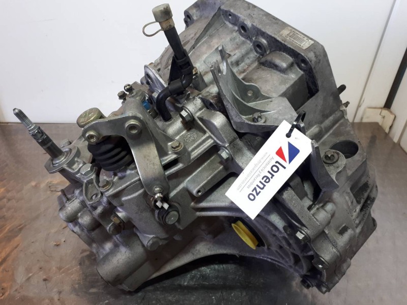 Recambio de caja cambios para renault megane ii berlina 3p confort dynamique referencia OEM IAM ND0001  