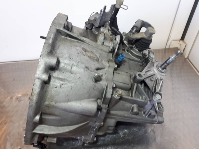 Recambio de caja cambios para renault megane ii berlina 3p confort dynamique referencia OEM IAM ND0001  
