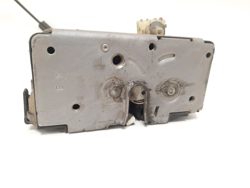 Recambio de cerradura puerta delantera derecha para opel corsa d navi referencia OEM IAM 13258274 2604122010 0325407955