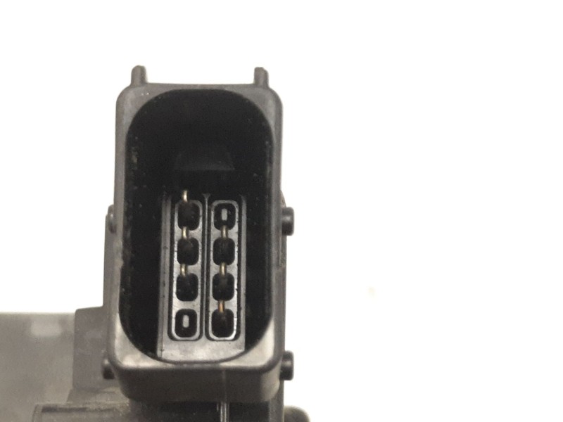 Recambio de cerradura puerta delantera derecha para opel corsa d navi referencia OEM IAM 13258274 2604122010 0325407955