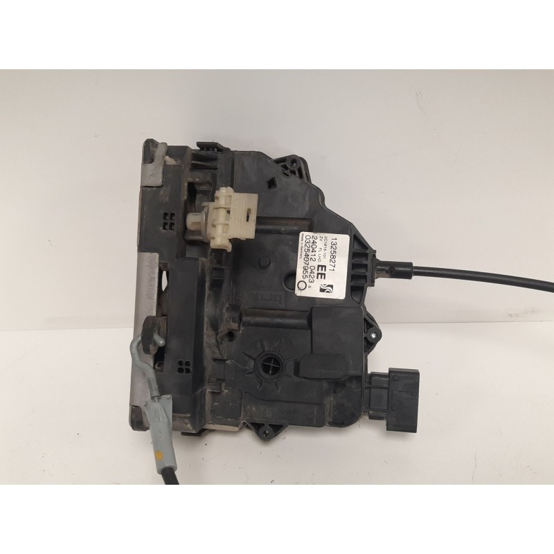 Recambio de cerradura puerta delantera izquierda para opel corsa d navi referencia OEM IAM 13258271 2404120423B 0325407955