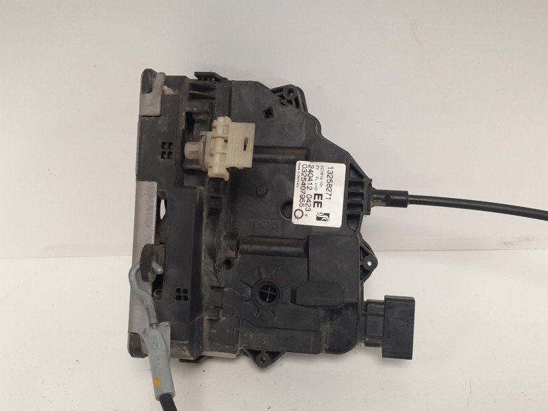Recambio de cerradura puerta delantera izquierda para opel corsa d navi referencia OEM IAM 13258271 2404120423B 0325407955