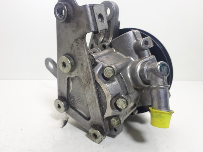 Recambio de bomba direccion para bmw mini (r50,r53) one d referencia OEM IAM 676355601 7690974121 