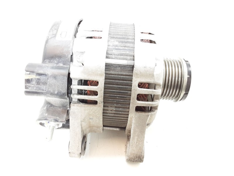 Recambio de alternador para hyundai tucson (tl, tle) 2.0 crdi referencia OEM IAM 373002F300 8400291 