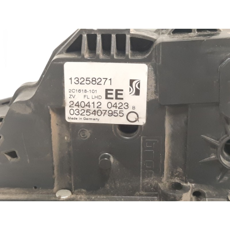 Recambio de cerradura puerta delantera izquierda para opel corsa d navi referencia OEM IAM 13258271 2404120423B 0325407955