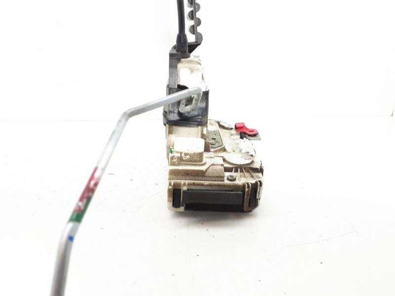 Recambio de cerradura puerta delantera derecha para dodge journey sxt cool family referencia OEM IAM P04589694AA  