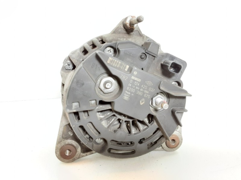 Recambio de alternador para renault clio iii confort dynamique referencia OEM IAM 8200390675 0124425037 120A
