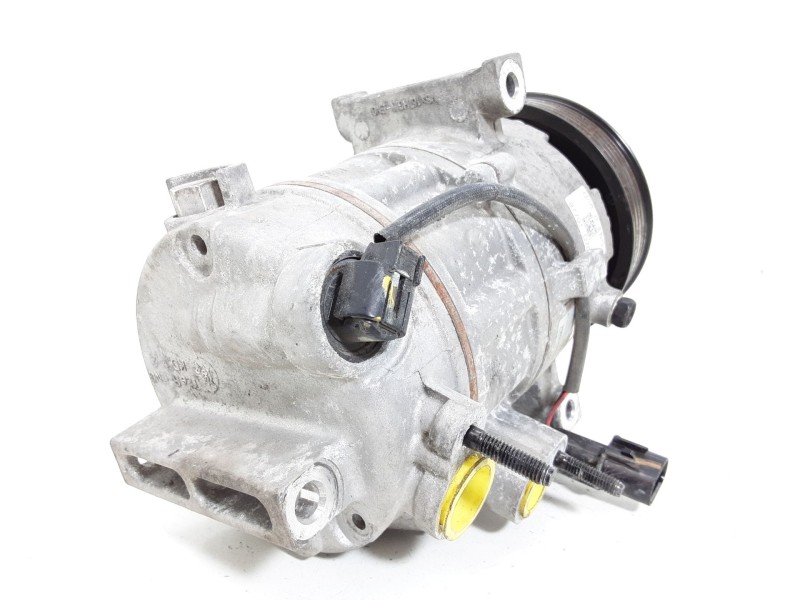 Recambio de compresor aire acondicionado para hyundai tucson (tl, tle) 2.0 crdi referencia OEM IAM 97701D7000 F500NFFEA03 