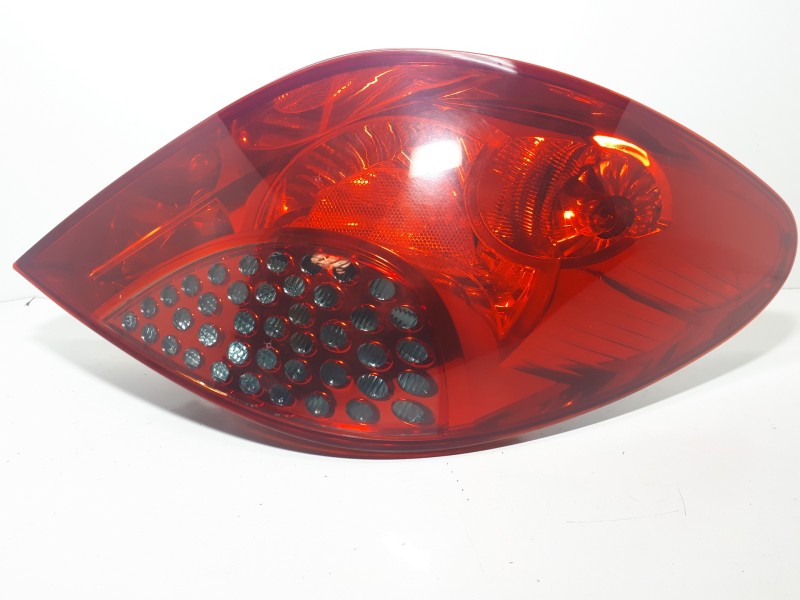 Recambio de piloto trasero derecho para peugeot 207 confort referencia OEM IAM   