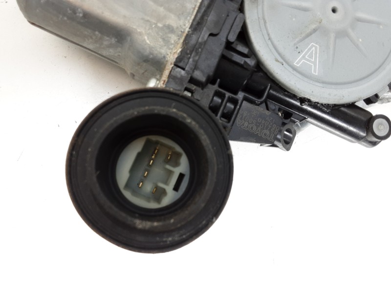 Recambio de elevalunas delantero derecho para lexus is200 (ds2/is2) 220d referencia OEM IAM 857105810 0620401760 