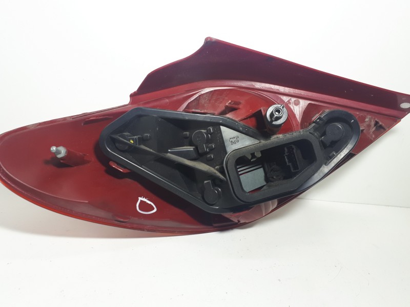 Recambio de piloto trasero derecho para peugeot 207 confort referencia OEM IAM   