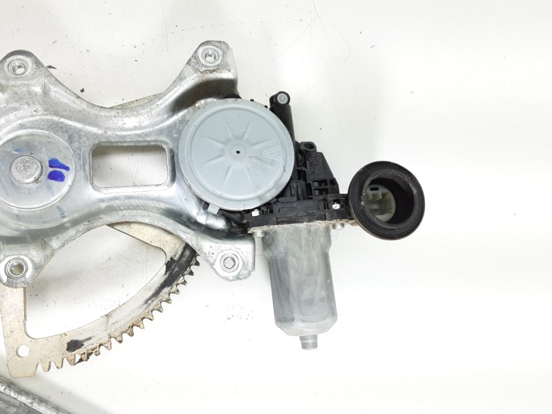 Recambio de elevalunas delantero derecho para lexus is200 (ds2/is2) 220d referencia OEM IAM 857105810 0620401760 