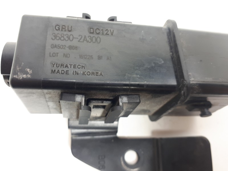 Recambio de caja precalentamiento para kia ceed concept referencia OEM IAM 368302A300  