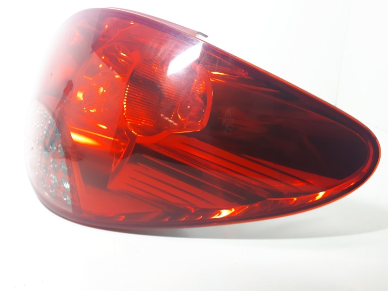 Recambio de piloto trasero derecho para peugeot 207 confort referencia OEM IAM   