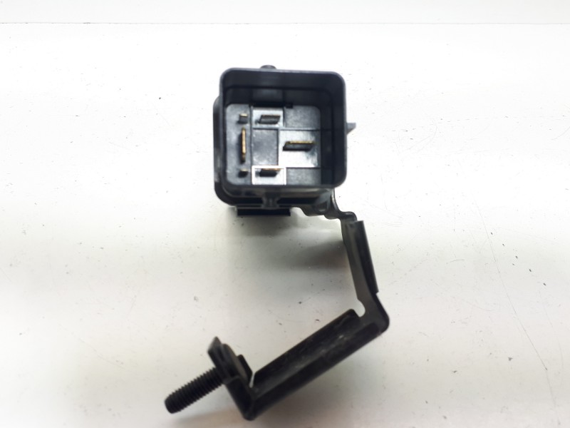 Recambio de caja precalentamiento para kia ceed concept referencia OEM IAM 368302A300  