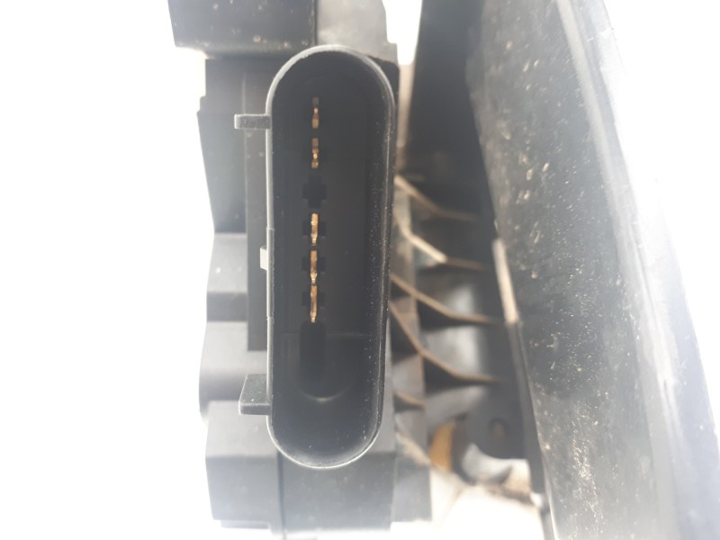 Recambio de cerradura puerta delantera izquierda para ford fiesta (cb1) econetic referencia OEM IAM 8A6A21813AJ  