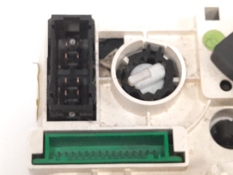 Recambio de mando calefaccion / aire acondicionado para renault clio ii fase i (b/cbo) 1.9 diesel referencia OEM IAM  13818 